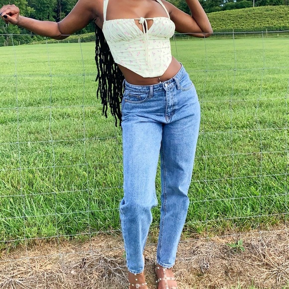 PrettyLittleThing Mom Jeans - Picture 1 of 6
